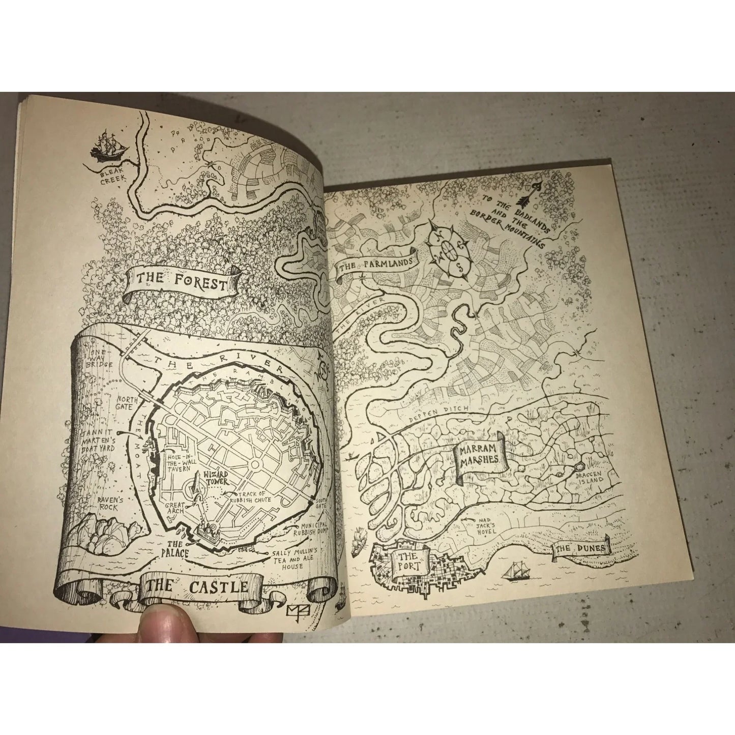 Magyk Septimus Heap Book 1 Paperback Book by Angie Sage - A+ Stuff