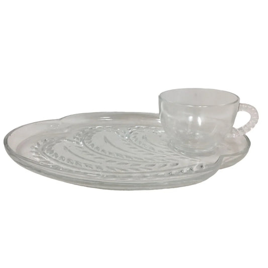 Vintage Hors D'oeuvres Clear saucer plate and tea cup set Hors D'oeuvres A+ Stuff