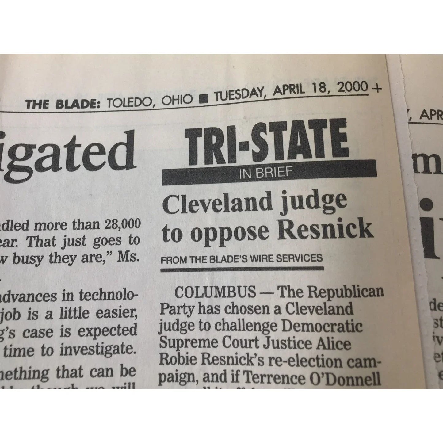 Vintage Collectible Newspaper The Blade Toledo OH April 18, 2000 A+ Stuff A+ Stuff