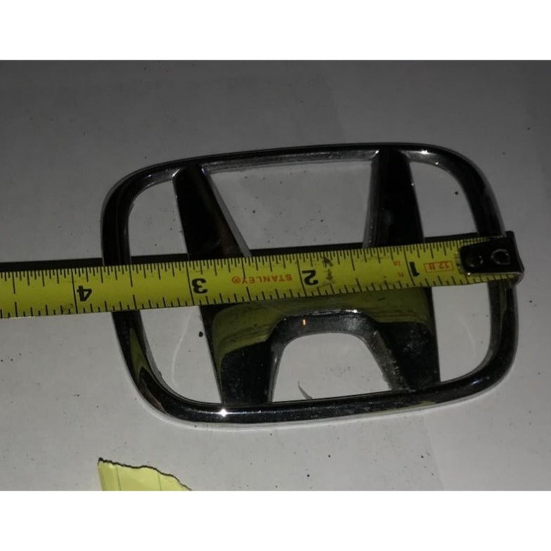 Honda Silver Glossy Vehicle Hood Ornament/Emblem