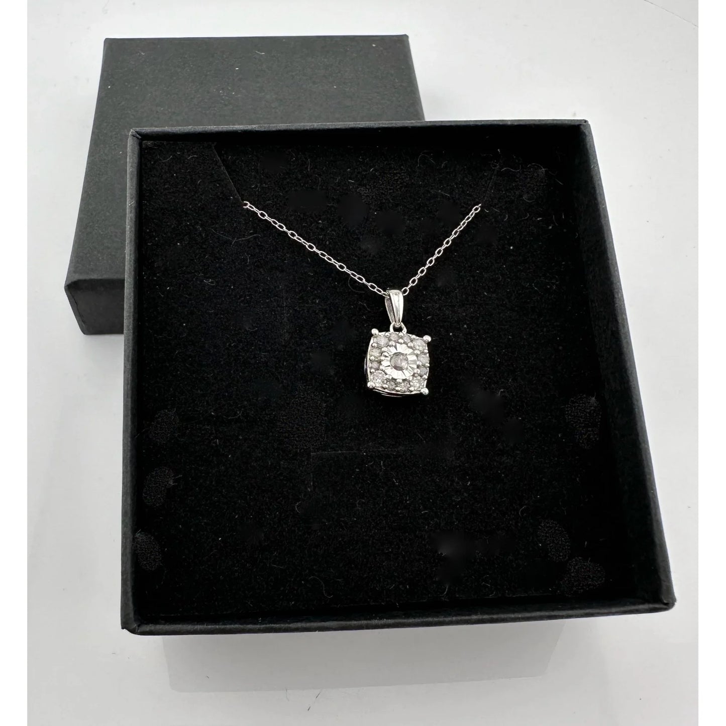 Radiantly Beautiful 1/2 ct Diamond Necklace - Sterling Silver with 18" Chain - A+ Stuff