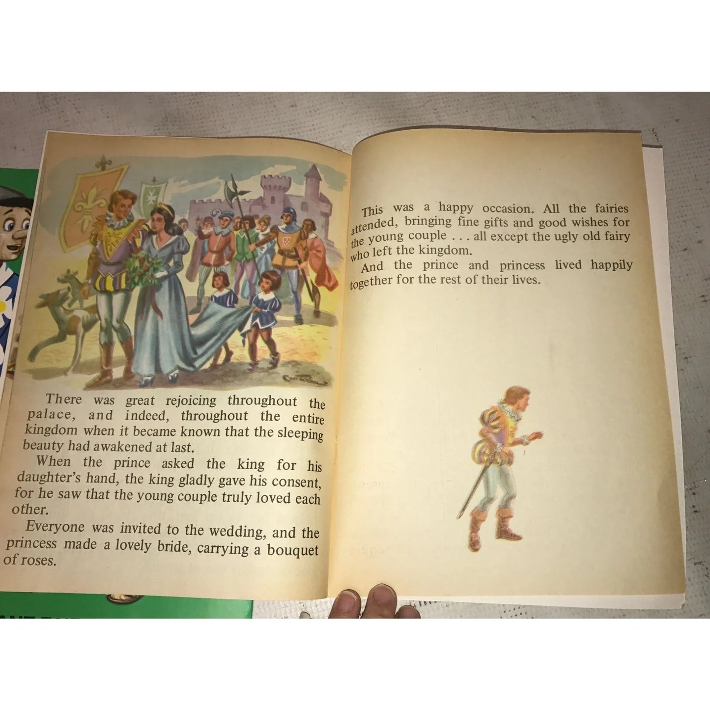 Set of 2 Childrens Books- A Giant Fairy Story- Sleeping Beauty & Pinocchio - A+ Stuff