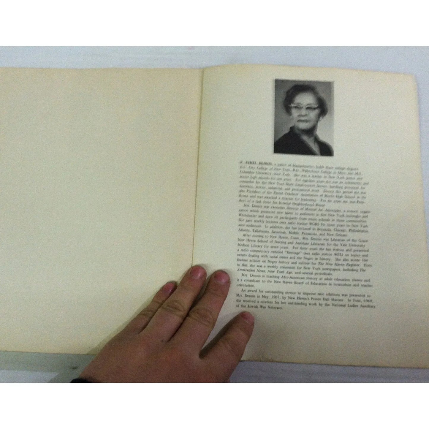 The Black People of America Illustrated History Book by R. Ethel Dennis - A+ Stuff