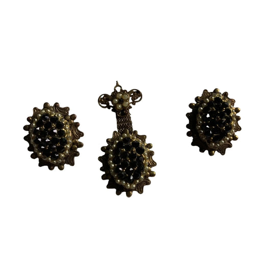 Womens Sparkly Rhinestone Pendant and Matching Clamp/Clip On Round Earrings - A+ Stuff
