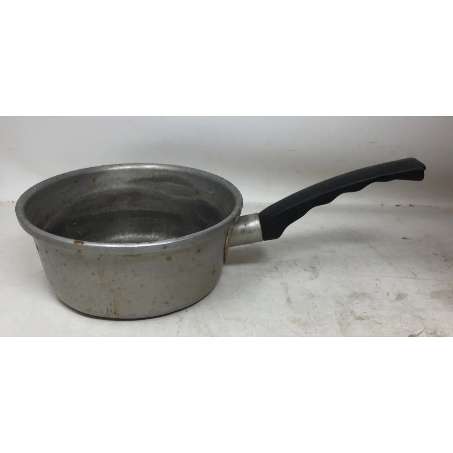 Small Metal Cooking Pot with Long Handle- No. 2681 Wear-Ever A+ Stuff A+ Stuff
