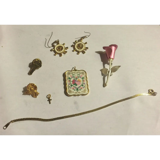 Womens Vintage Jewelry/Pin Set- Ship Wheel Earrings, Various Pins and Pendants - A+ Stuff