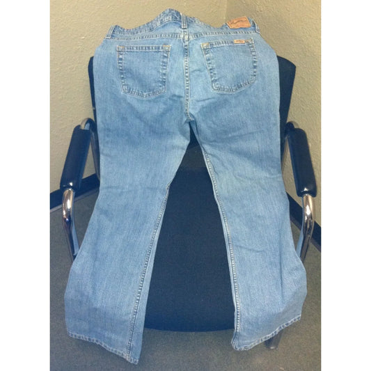 Womens LEVI Strauss Stretch Low Rise Bootcut Blue Jeans w/ Pockets - A+ Stuff