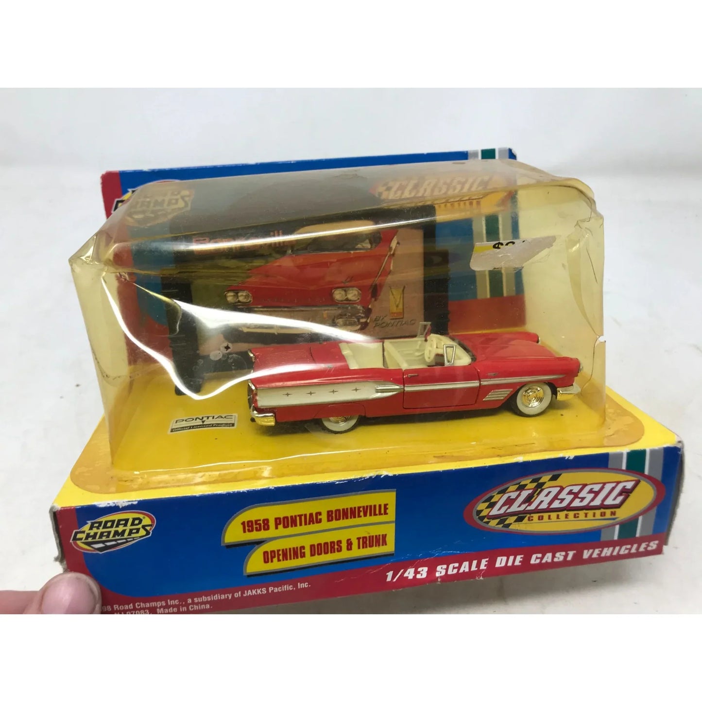 1958 Pontiac Bonneville (Red) - ROAD CHAMPS American Classic Car 1:43 Die Cast - A+ Stuff