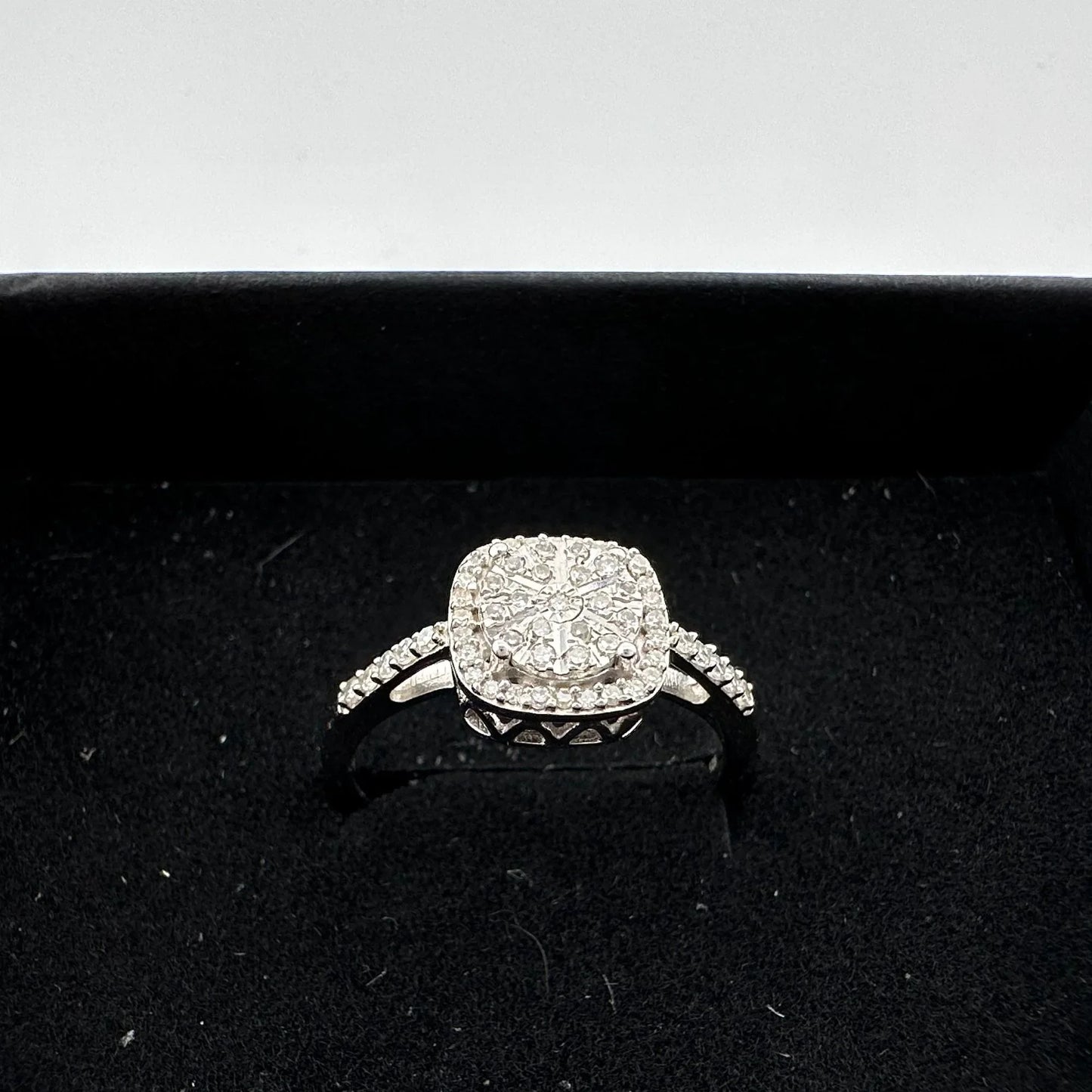 Eye-catching 1/4 Carat Natural Diamond Ring Illusion Set in Sterling Silver - Size 7 - Beautiful! - A+ Stuff