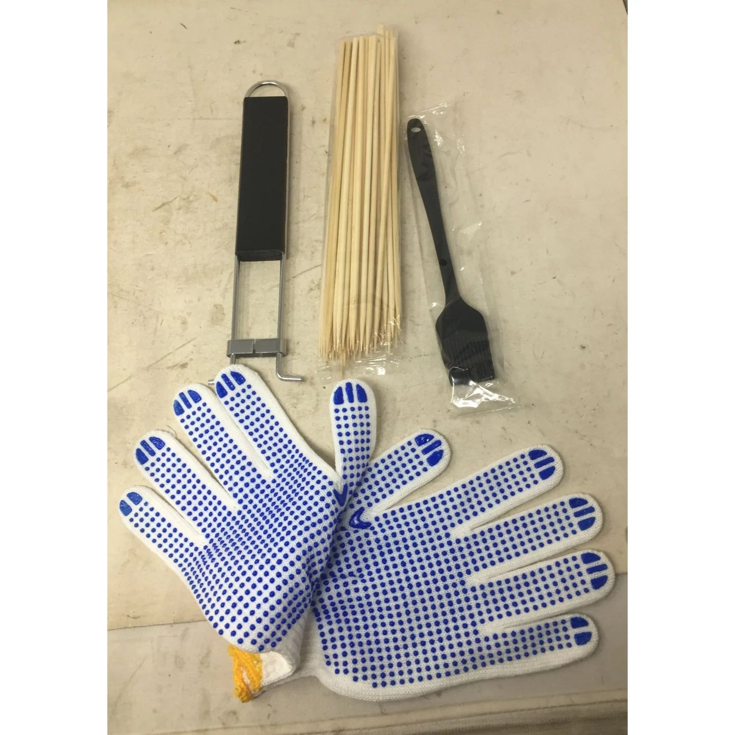 BBQ Grill Basket with Bag , Gloves, Wooden Skewers and Utensils New In Packaging - A+ Stuff