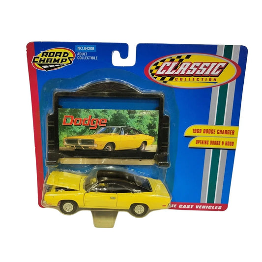 Road Champs BLACK & YELLOW 1969 Dodge Charger Classic Collection Car - A+ Stuff
