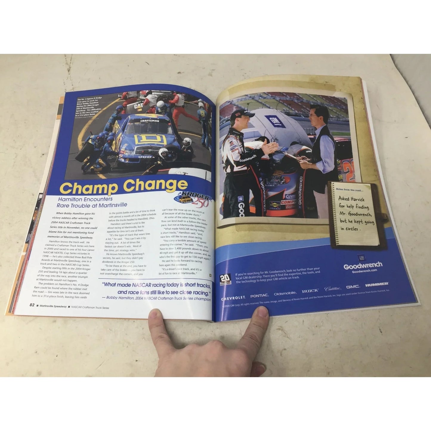 NASCAR 2005 Advance Auto Parts 500 Race Martinsville Souvenir Program - A+ Stuff