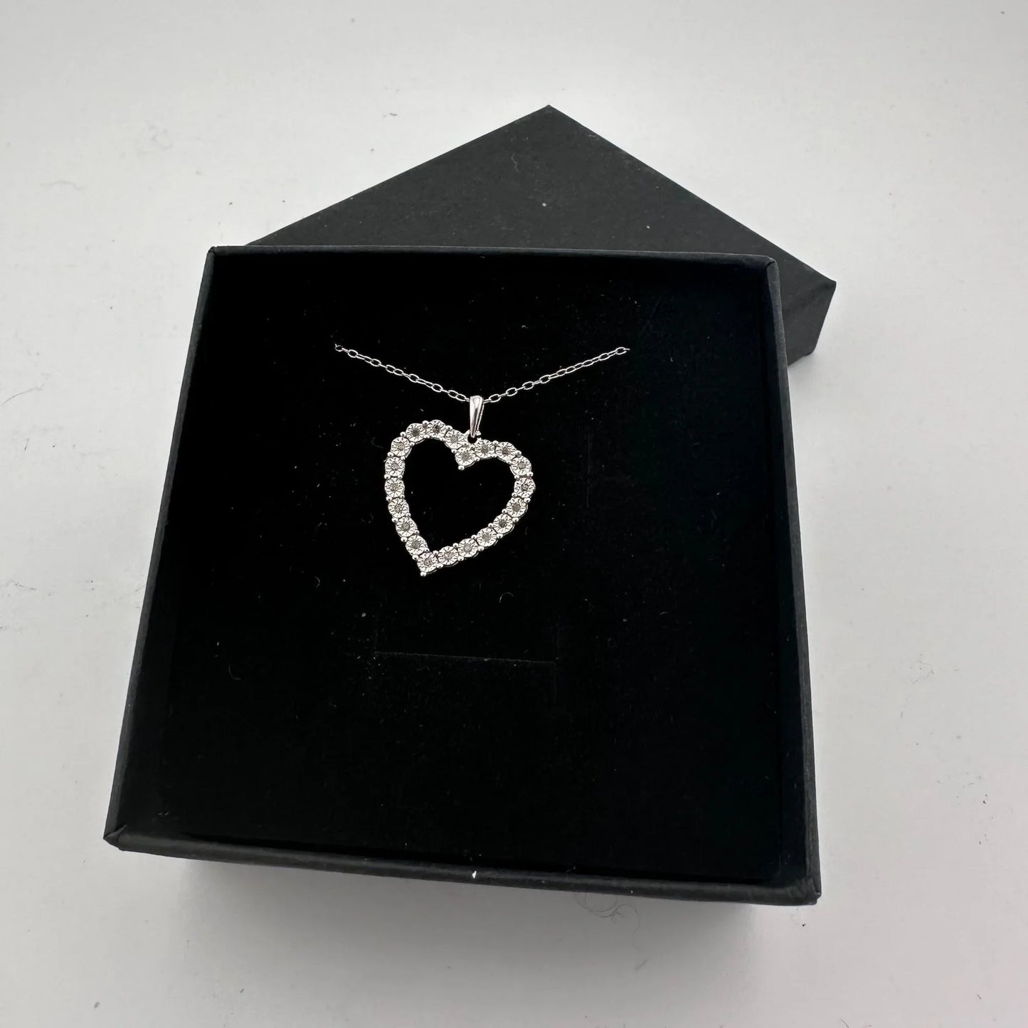 Beautiful HEART Shaped Pendant with Illusion set Natural Diamonds - .925 Sterling Silver w 18" Chain - A+ Stuff