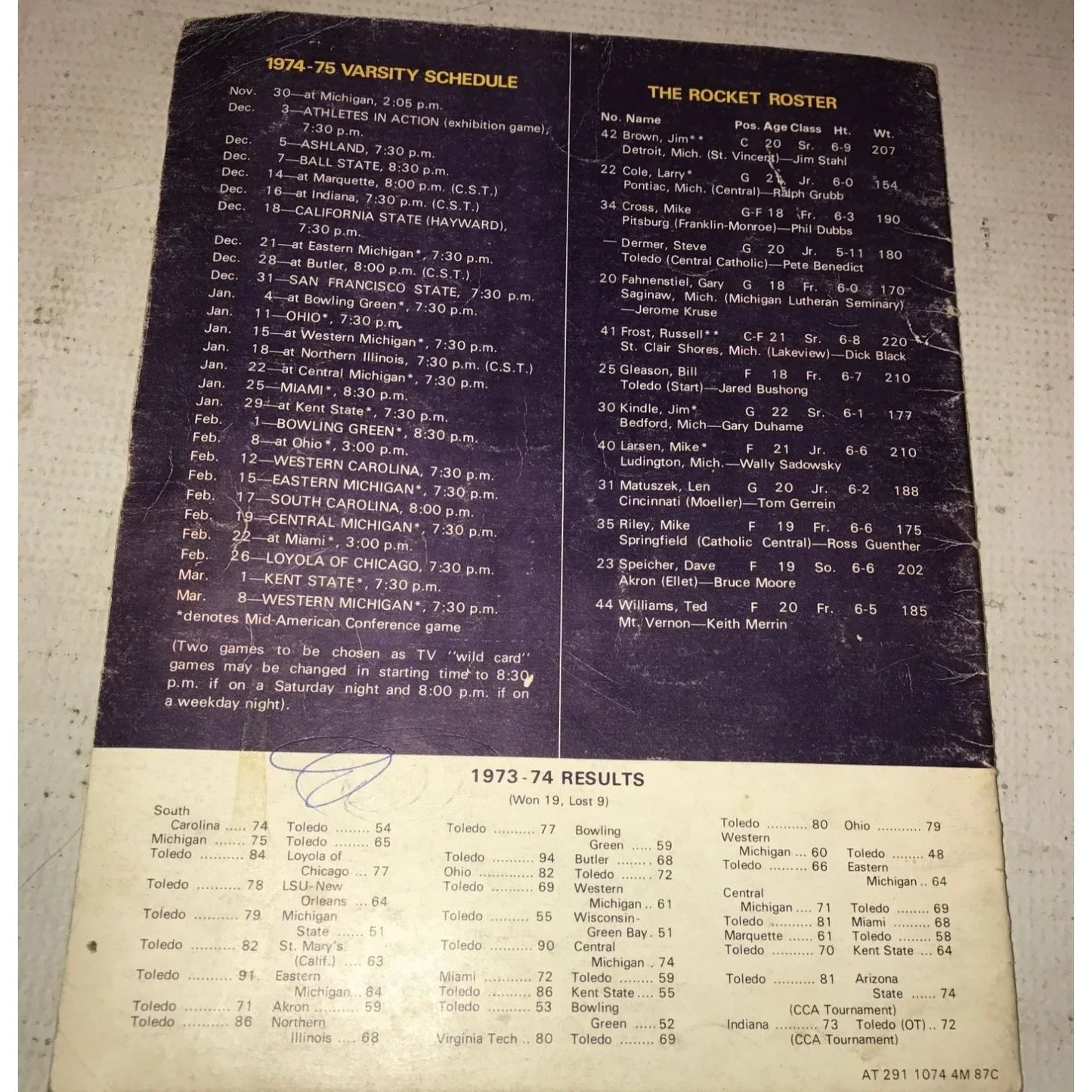 The University of Toledo (UT) 1974 Vintage Basketball Paperback Yearbook/Program - A+ Stuff
