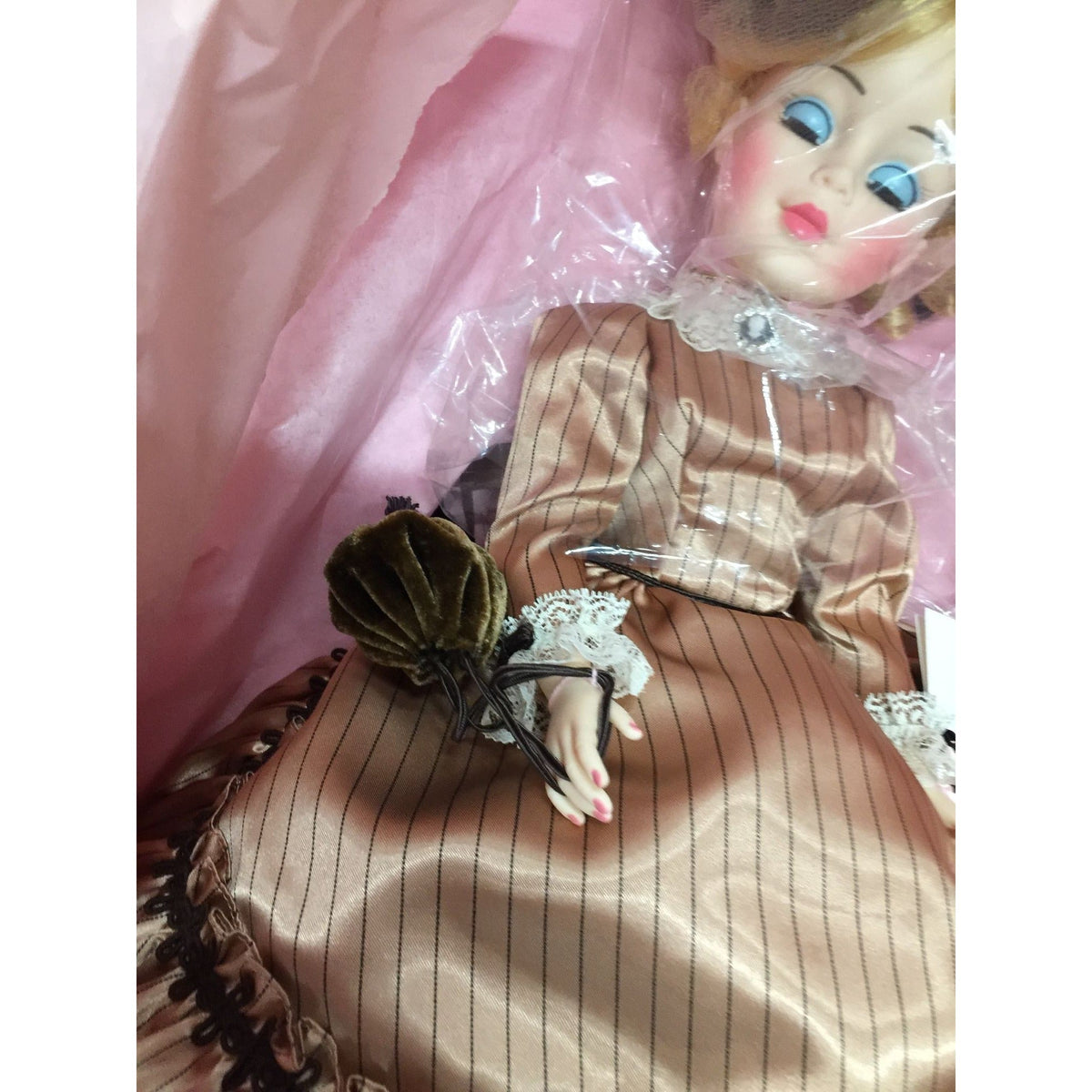 Vintage 21-inch Madame Alexander "Manet" portrait doll (Style #2225) A+ Stuff A+ Stuff Collectible Doll