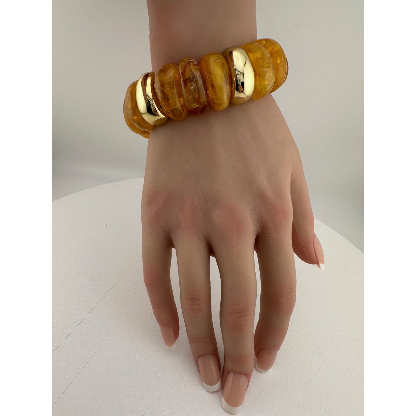 Vintage Jewelry Set of 7 Women's Bracelets/Bangle Bracelets