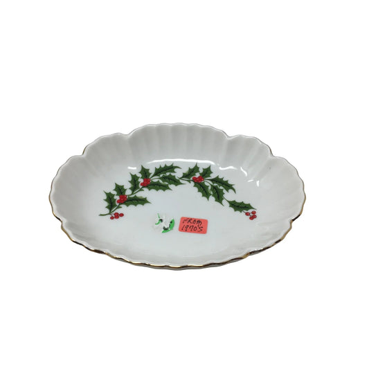 Vintage R.H. Macy & Co., Inc. Porcelain Christmas Holiday Dish - A+ Stuff