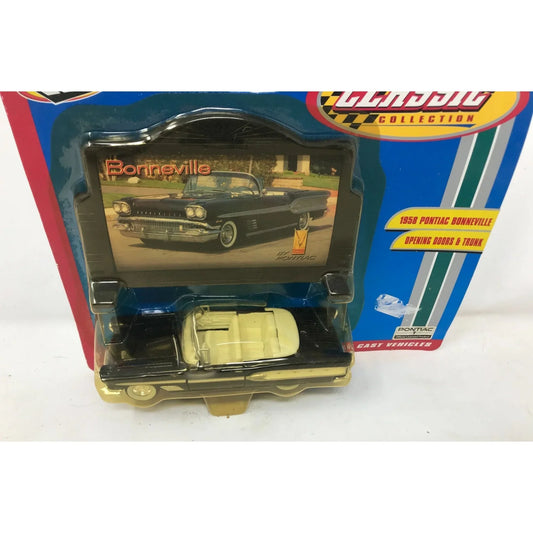 Road Champs Classic Collection 1:43 Diecast 1958 Pontiac Bonneville - A+ Stuff