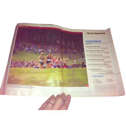 SPORTS ILLUSTRATED 12-3-84 The Magic Flutie Vintage Magazine