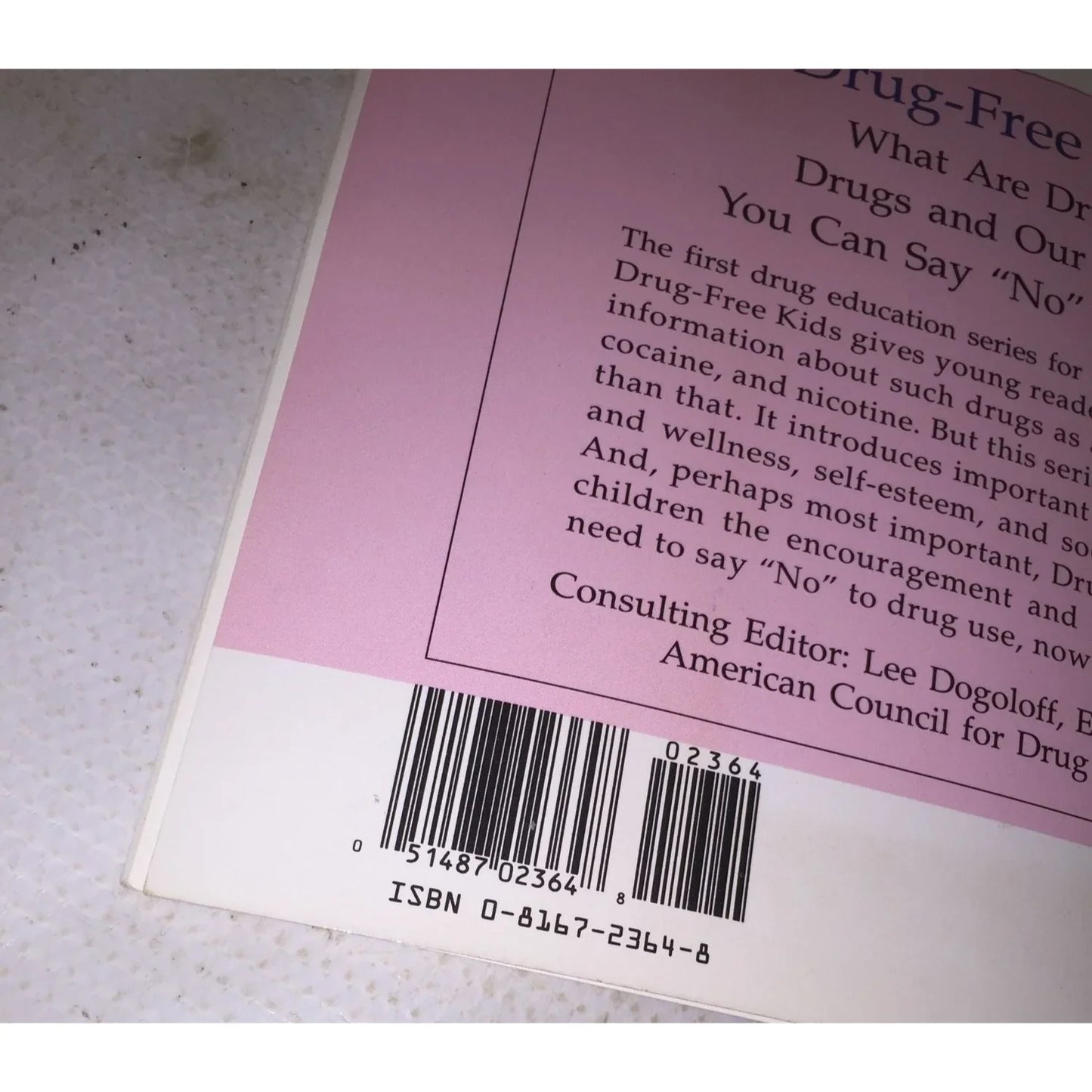 What Are Drugs? A Drug Free Kids Book by Gretchen Super - A+ Stuff