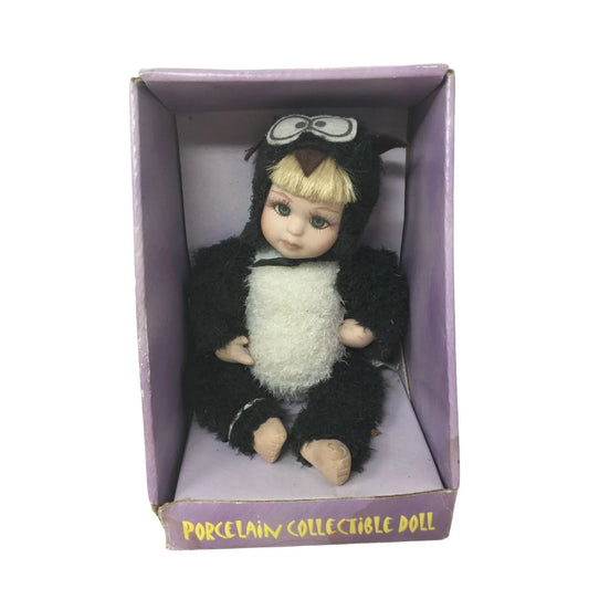 2006 Happy Halloween Trick or Treat Porcelain Collectible Doll In Box A+ Stuff A+ Stuff