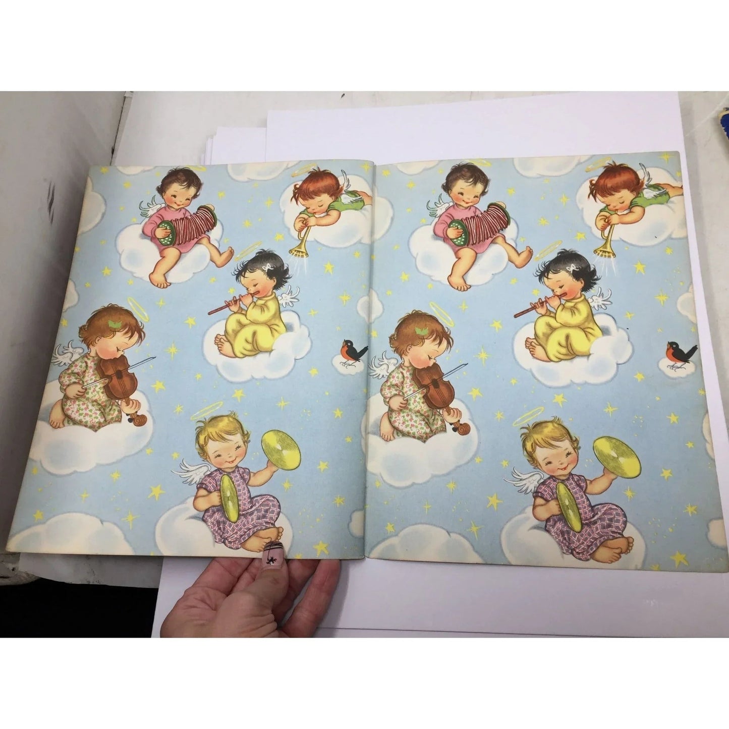 ''CHRISTMAS CAROLS'' SHEET MUSIC BOOK - A+ Stuff - SHEET MUSIC - A+ Stuff