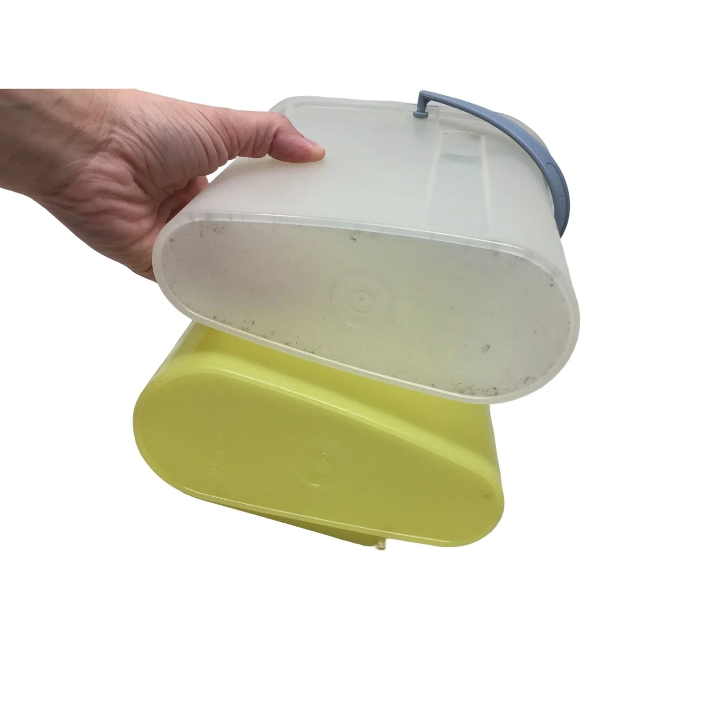Two Vintage Plastic Tupperware Pitchers With Handles And Seal Spout Lids - A+ Stuff
