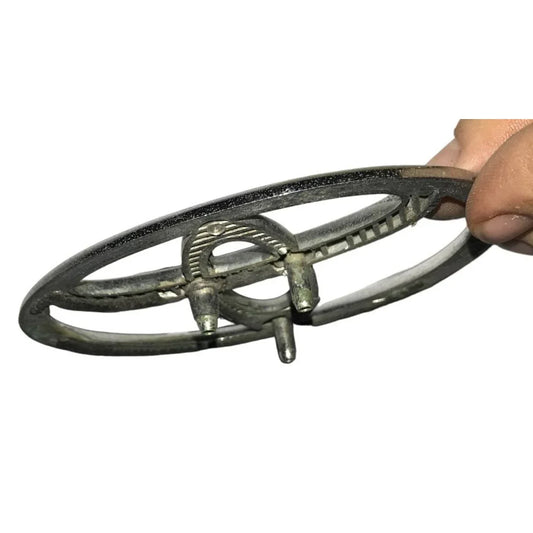 Toyota Sienna Land Cruiser Vehicle Hood Ornament/ Auto Emblem - A+ Stuff