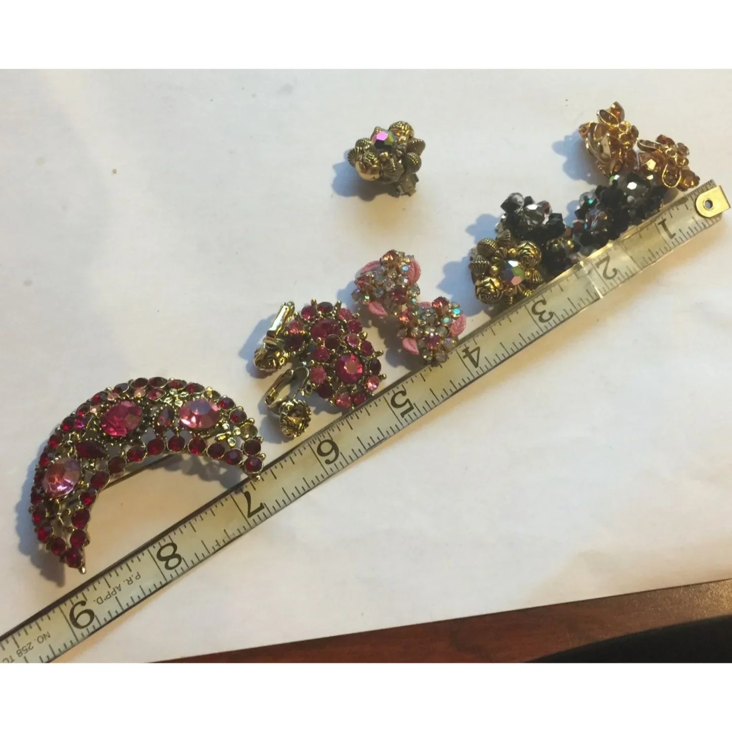 Vintage Womens Costume Jewelry- 5 Pairs of Earrings & 1 Large Hair Pin - A+ Stuff
