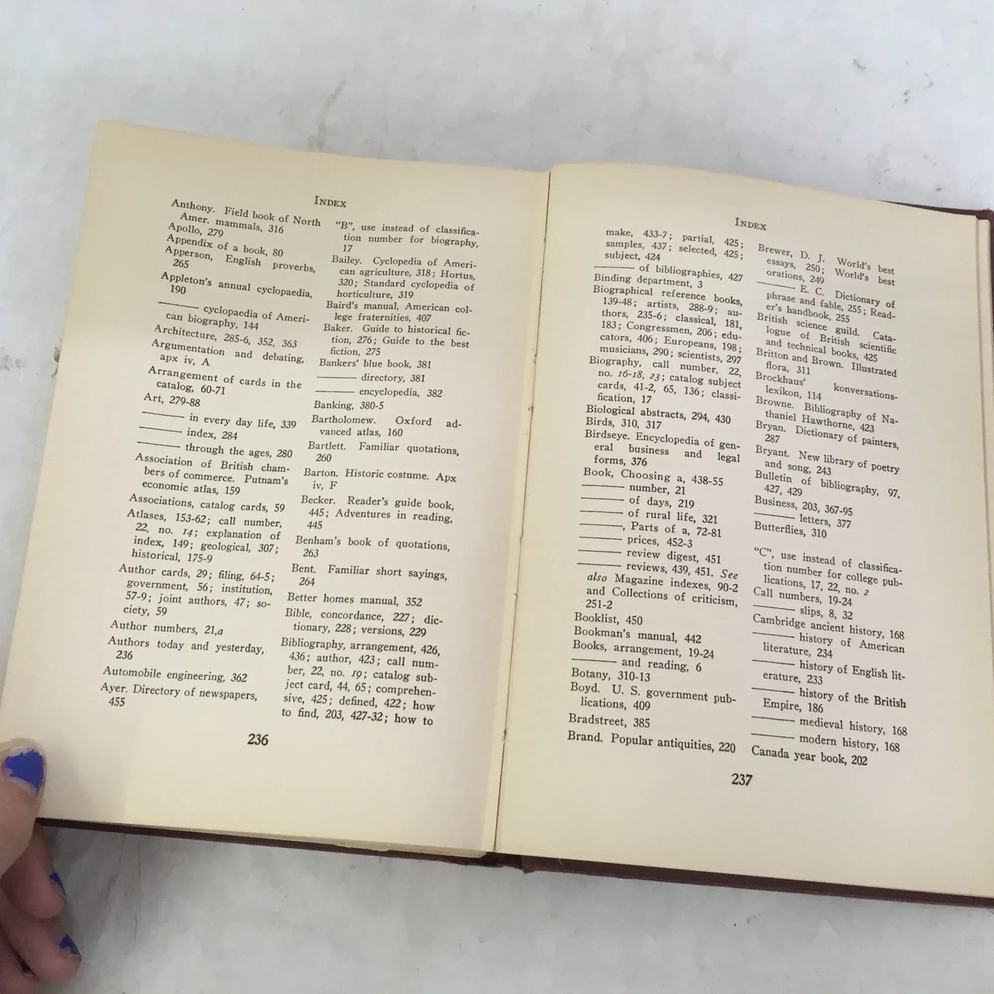 Guide to the Use of Libraries by Hutchins, Johnson, and Williams book - A+ Stuff