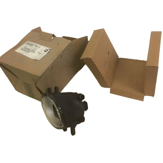 FOG LIGHT REPLACEMENT PART - Manufacturer Part Number: 8121006071 Interchange Part Number: TO2593123C Brand: Replacement Keystone Collision A+ Stuff