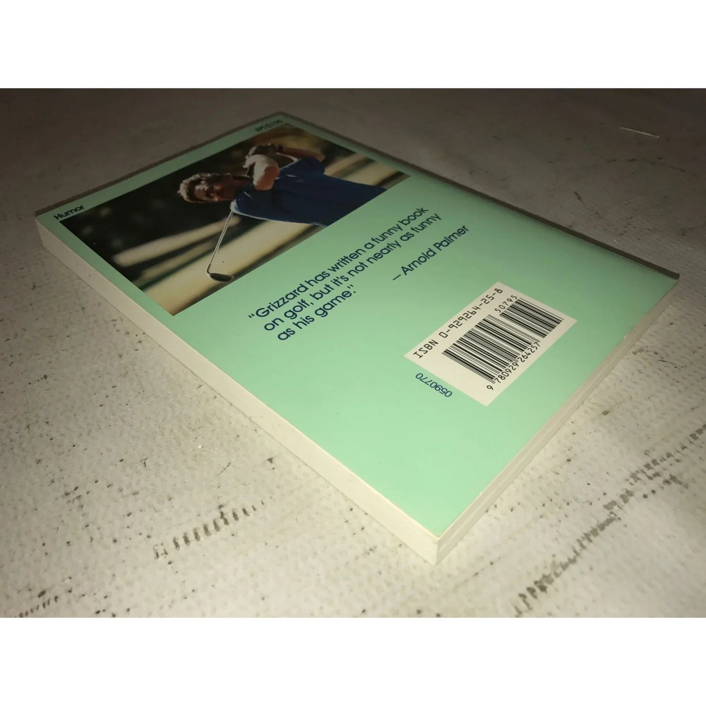 Does A Wild Bear Chip In The Woods? Lewis Grizzard On Golf Paperback book - A+ Stuff