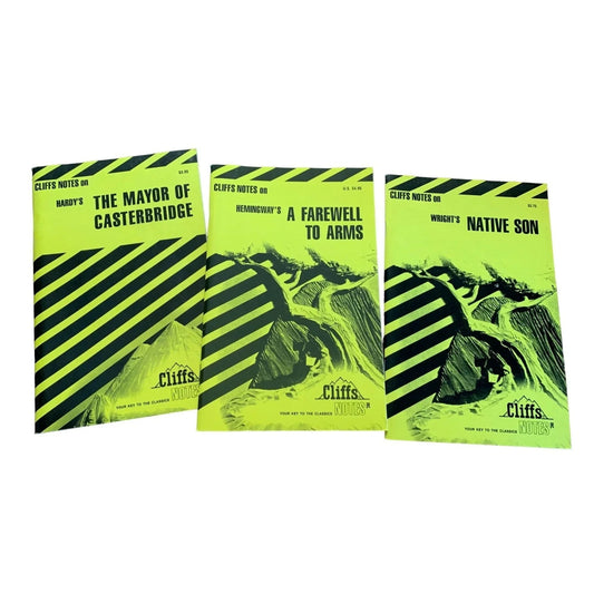 Set of 11 Cliff Notes Books - Othello, Beowwulf, Paradise Lost, The old Man and the Sea, Richard III, & More Cliff Notes A+ Stuff