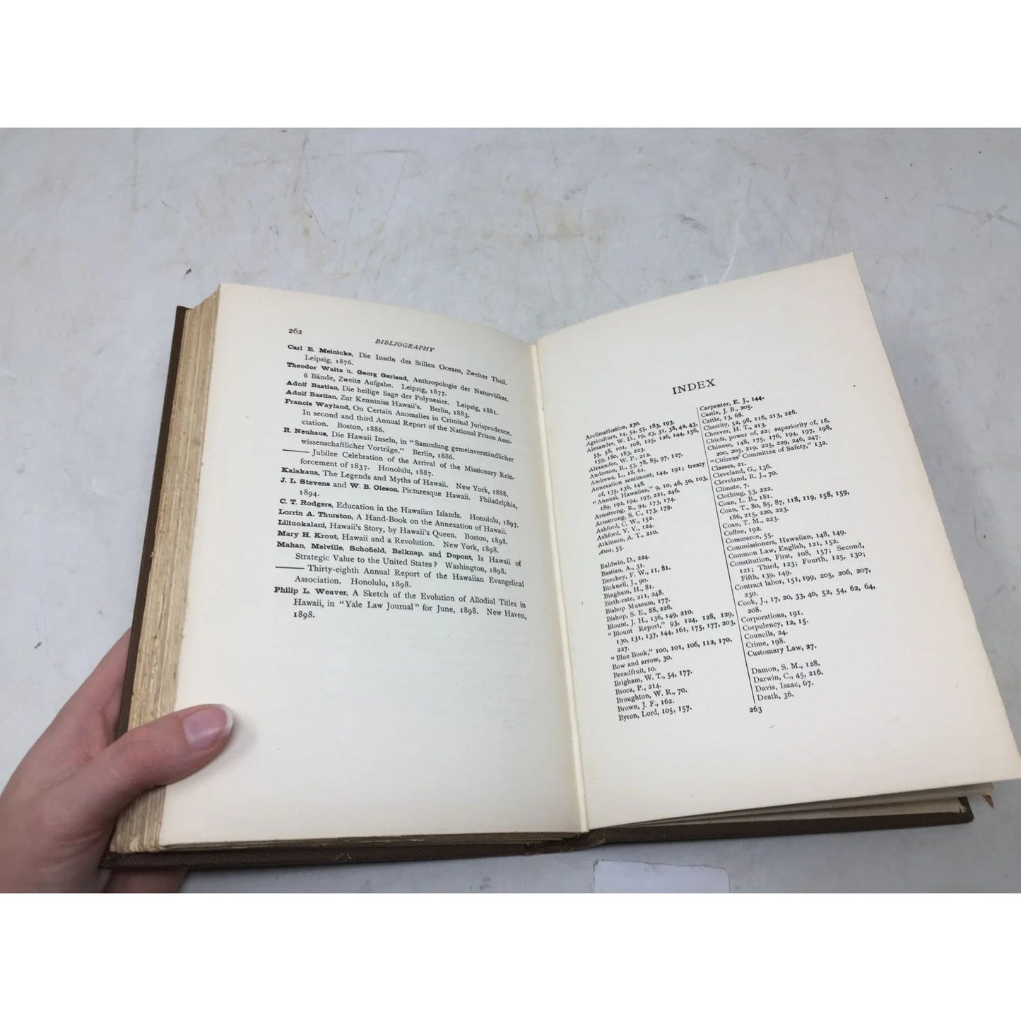 first edition hardcover book titled The Making of Hawaii: A Study in Social Evolution - unbranded - Vintage Books - A+ Stuff