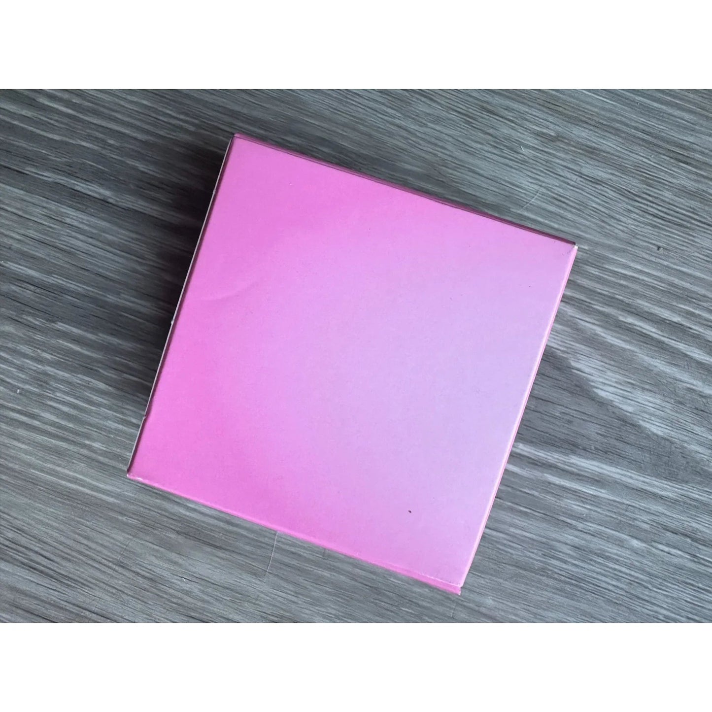 Jeffree Star Cosmetics MAGIC STAR™ SETTING POWDER Matte HONEY - Jeffree Star Cosmetics - Make up - A+ Stuff