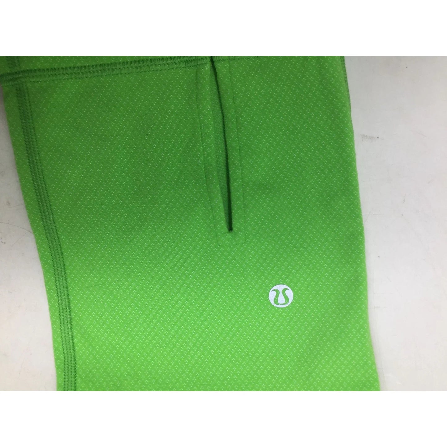 Lululemon Green Gather & Crow Crop Athletic Capri Leggings Size 4 - lululemon - Pants - A+ Stuff