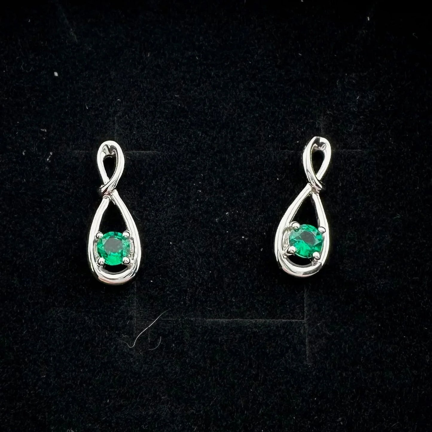 Beautiful Round Emerald Swoop Earrings in Sterling Silver - A+ Stuff