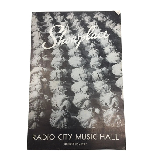 Showplace Radio City Music Hall Rockefeller Center - A+ Stuff - Books - A+ Stuff