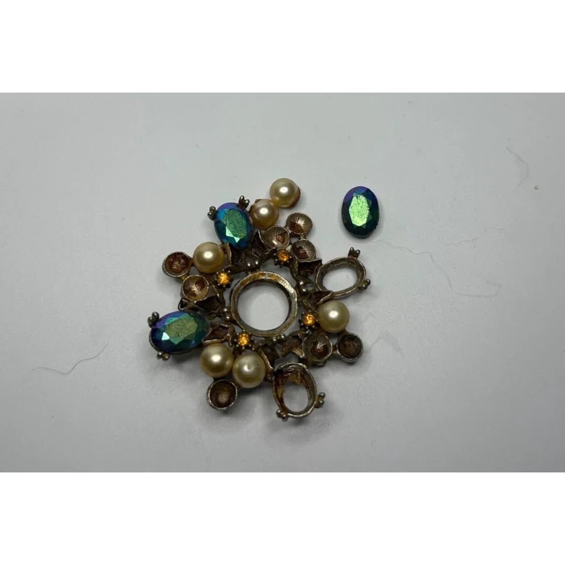 Women's Vintage Gold Tone Brooch Pin with Gems and Faux Pearls - A+ Stuff - Brooch - A+ Stuff