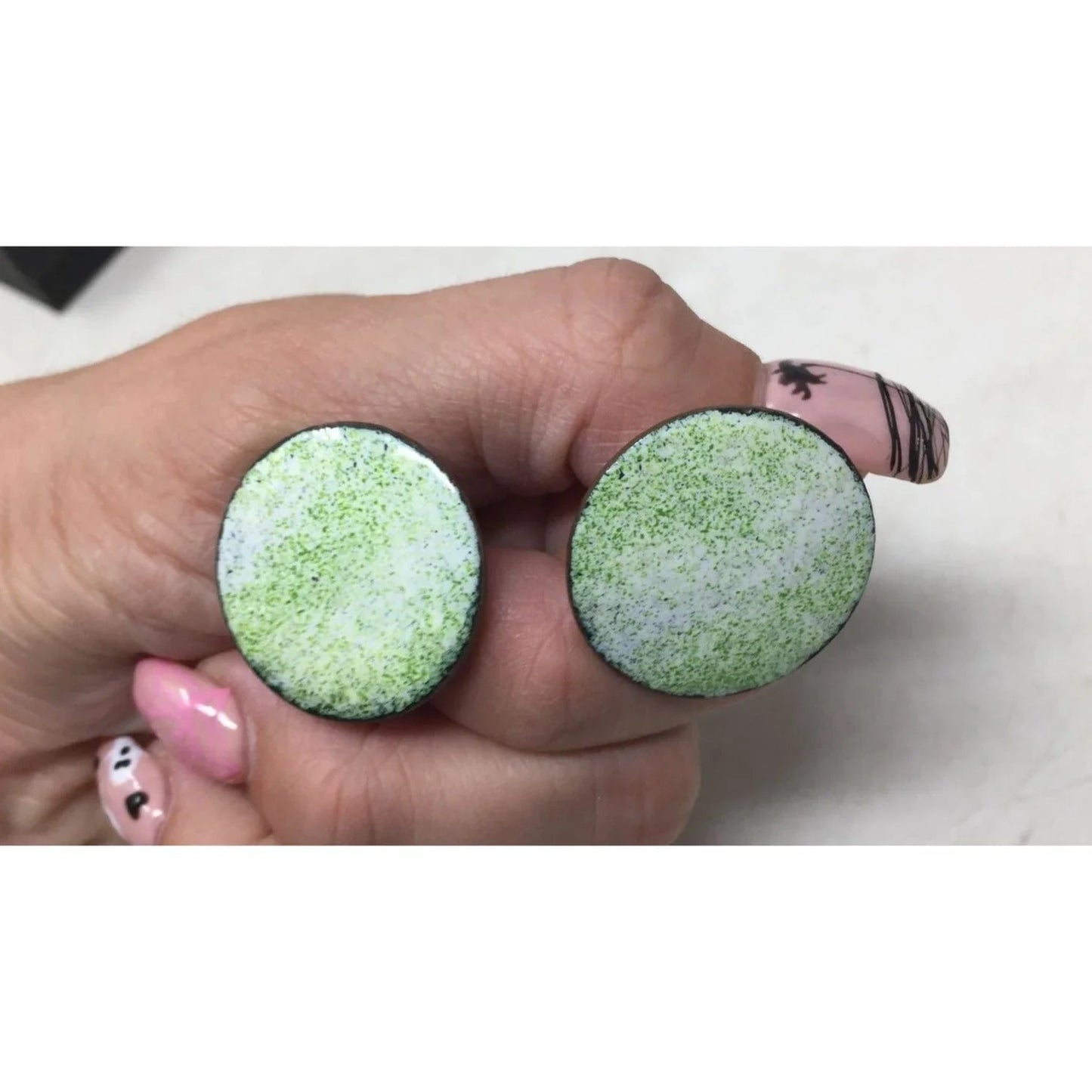 Women's Vintage Round Circle Green Screw Back earrings - A+ Stuff - Earrings - A+ Stuff