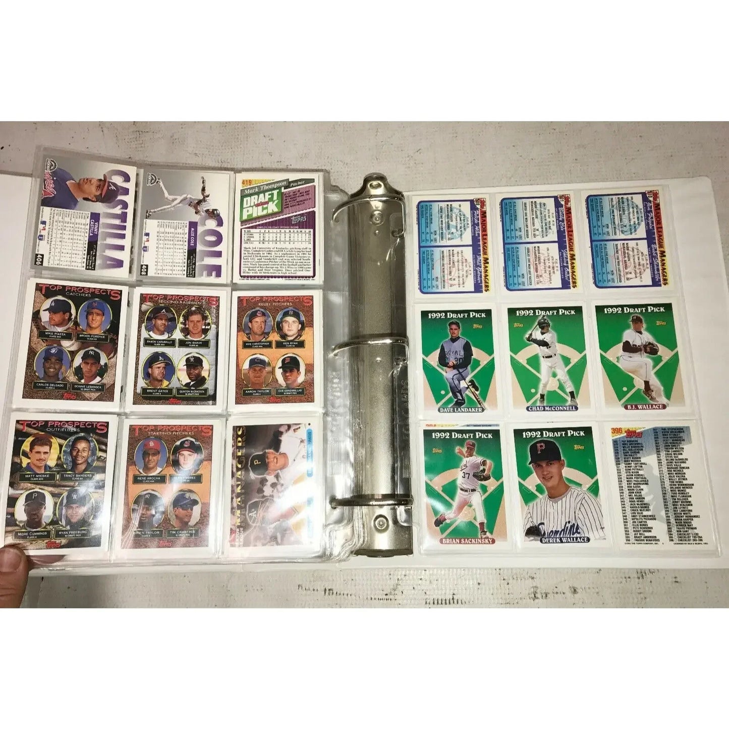 LARGE Binder BASEBALL Cards MLB Mvp Sandberg, Griffey, Sanders, TOPPS