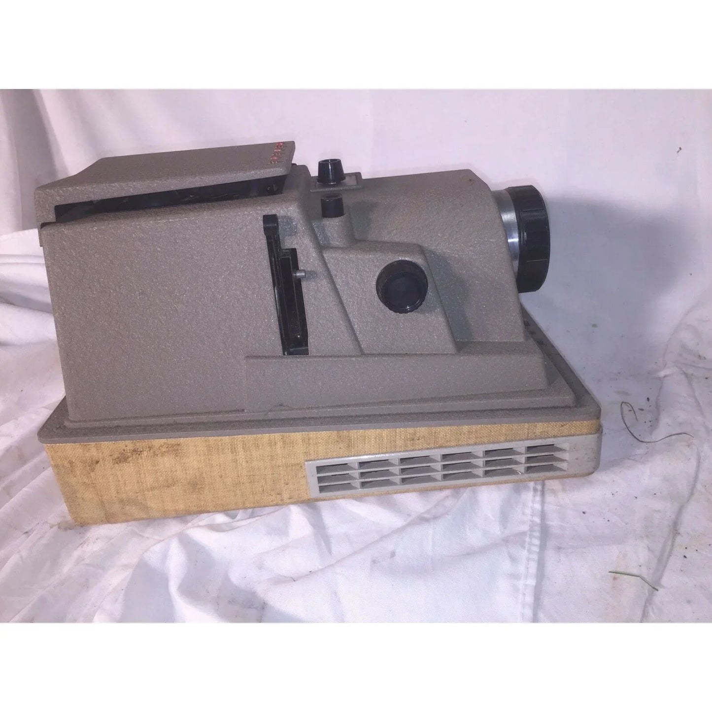 REVERE Automatic Slide Projector 2x2 and Bantam - Model P888 Revere A+ Stuff Projectors