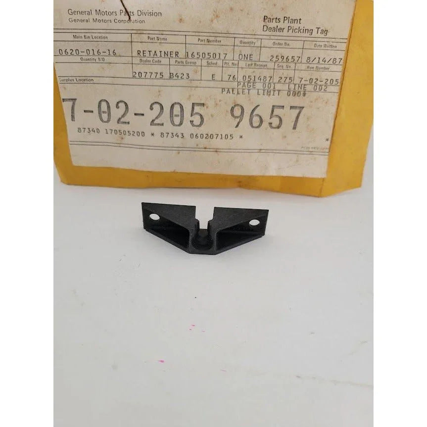 Genuine General Motors part no. 16505017 RETAINER Discontinued General Motors OEM Part - 1980s New old stock - NOS GM A+ Stuff