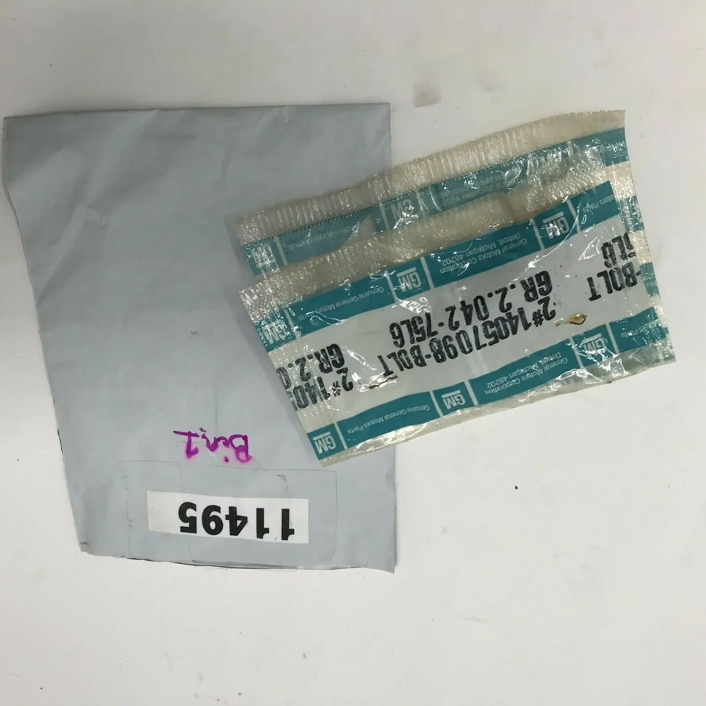 1- NOS GM #14057098 1962-85 Corvette,Nova, Impala & Camaro Starter Bolt Outboard GM