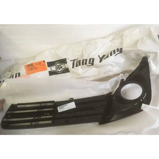 Front Bumper Grille Outer - 2012 Camry SE - TY07495GAR - TO1039149V camry A+ Stuff Tools