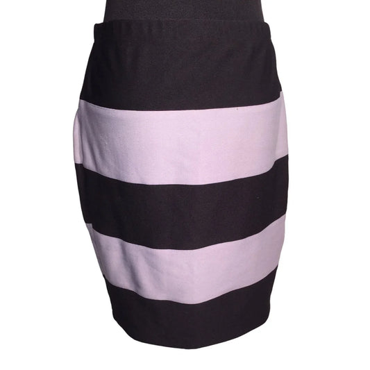 Takara Black and Gray Stripe Skirt (knee length or just above) - Womens size 7 Takara A+ Stuff