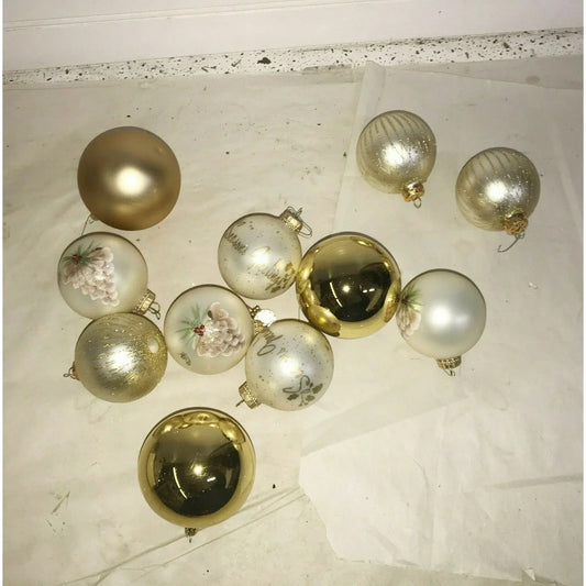 White & Gold CHRISTMAS ORNAMENT Set Some HANDPAINTED Holiday Decor Unbranded A+ Stuff Holiday Ornaments