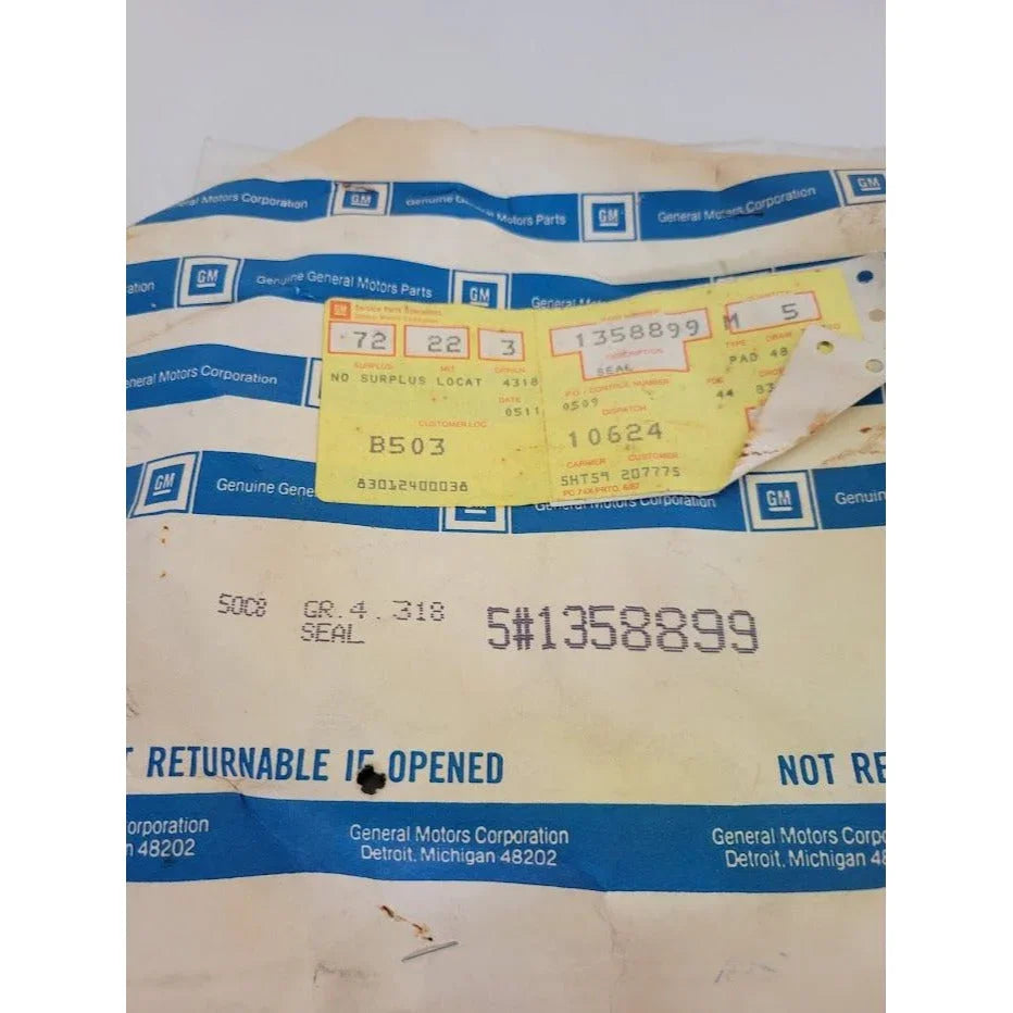 Genuine GM Part - SEAL #1358899 -NOS -Discontinued General Motors vintage Replacement auto part -NIP -Single Seal Only -package not included GM A+ Stuff Tools