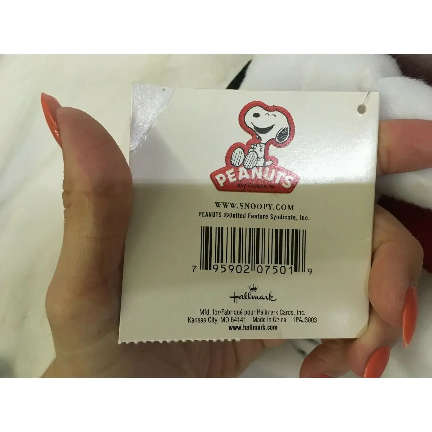 HAPPINESS is ... LOVE Hallmark Peanuts SNOOPY Holding Heart - Tag- Peanuts