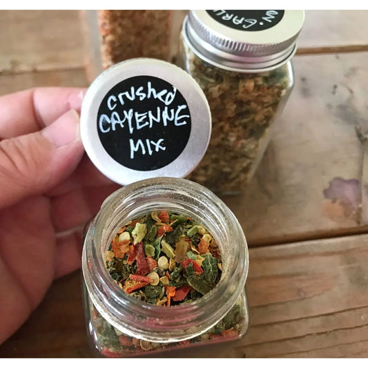 Crushed Hot Red / Green Cayenne Pepper Mix - No other ingredients just dried and crushed peppers - Hot! Carpenter Quality Goods A+ Stuff Peppers